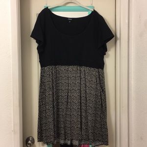 Black flora dress with pockets